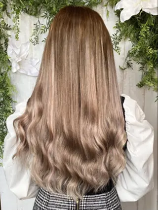 ロング カラー ヘアアレンジ チビ編み込みエクステ シールエクステのヘアスタイル