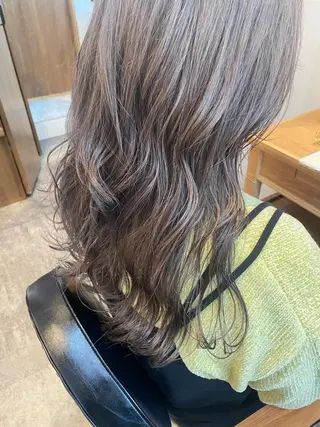 セミロング ブリーチなしベージュ カラー佐藤華厘のヘアスタイル