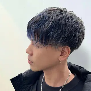 カラー メンズ ハッシュ・ウルフ🐺 小顔レイヤー松山直史のヘアスタイル