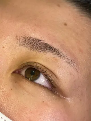 マツエク・マツパ 井上 真里奈のヘアスタイル