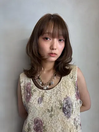 ミディアム カラー ヘアアレンジ 顔周りレイヤー /kokoro🦮のヘアスタイル
