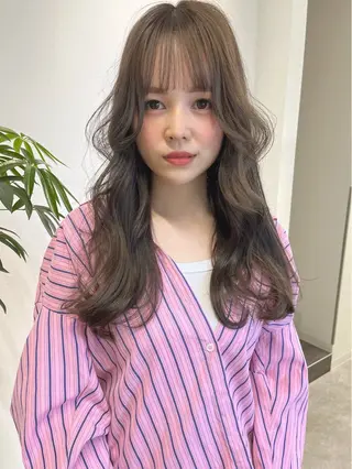 セミロング カラー ヘアアレンジ 🫧umu.🫧韓国 /レイヤー/ハッシュのヘアスタイル