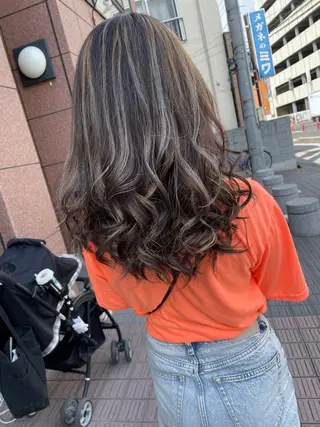 ロング カラー パーマ ヘアアレンジ メンズ キッズ ネイル マツエク・マツパ アイブロウ 韓国/顔周り/透明感 /レイヤー/ひなたのヘアスタイル