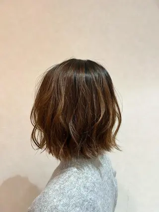 ミディアム sayaka 透明感カラーのヘアスタイル