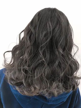ミディアム カラー ヘアアレンジ シアーベージュニスト 🥣大石亜里紗のヘアスタイル