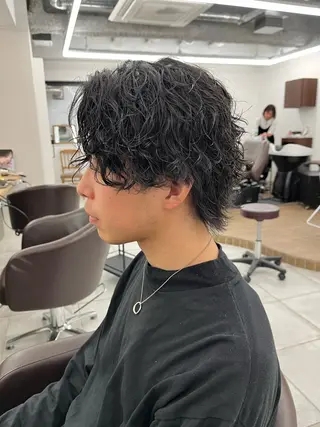 ミディアム パーマ メンズ 🏆メンズヘア特化 🥇代表りんぺーのヘアスタイル