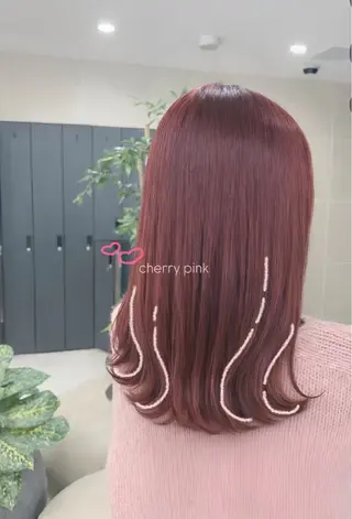 セミロング カラー 白石 愛奏のヘアスタイル