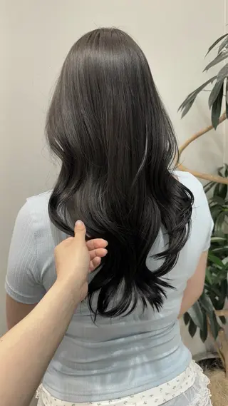 ロング 透明感カラー／ パーマ／まりなのヘアスタイル