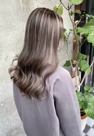 ロング 🌊ハイライト Rizu🌊のヘアスタイル