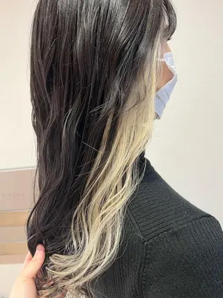 ロング カラー 蓮見  友里のヘアスタイル