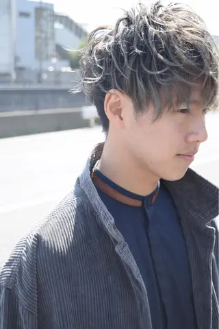 ミディアム カラー メンズ イシイ リョウヘイのヘアスタイル