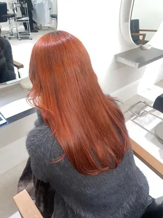 ロング ヤスマル ミアカのヘアスタイル