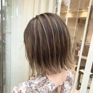 ミディアム カラー ヘアアレンジ 白髪ぼかしハイライト 茗荷谷駅徒歩2分のヘアスタイル