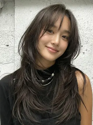 カラー ロング 🎀韓国レイヤー YURINA🎀のヘアスタイル
