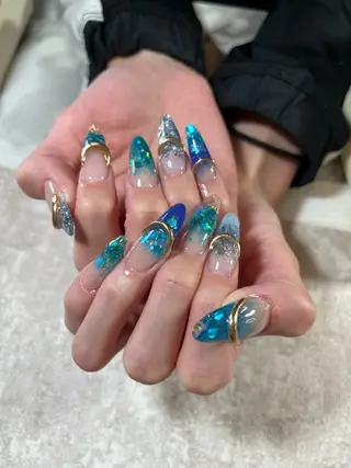 ネイル 蓑原 佳央里のネイルデザイン