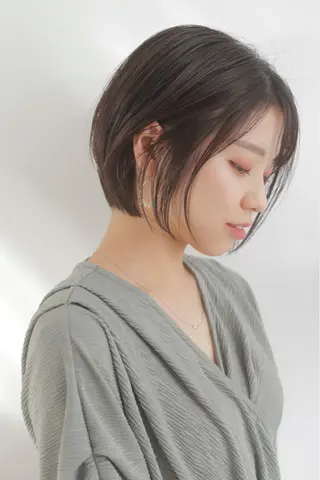 ショート カラー MODEks eau 佐藤優志のヘアスタイル