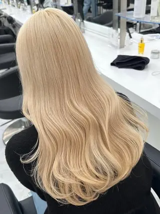 ロング カラー 🖤ハイトーン× レイヤー🖤SARAのヘアスタイル