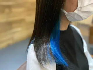ミディアム カラー ハラ ルイスのヘアスタイル