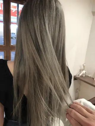 ロング カラー レイヤーカット匠 イソザキノリユキのヘアスタイル