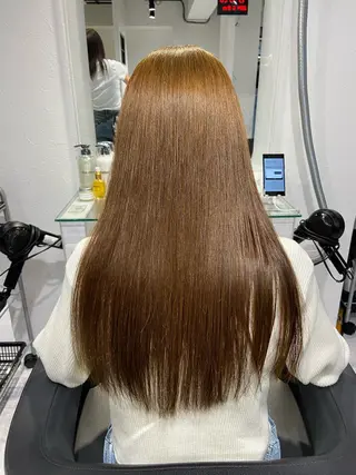 セミロング カラー センターパート特化 井上健太のヘアスタイル