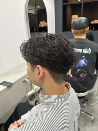 ショート メンズ シガ ミクトのヘアスタイル