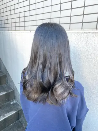 セミロング カラー エフェクトブリーチ 🌟前澤啓太朗のヘアスタイル