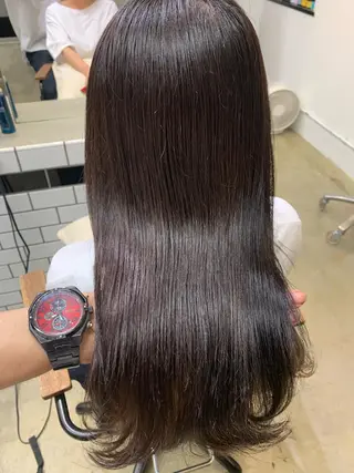ミディアム カラー トップ スタイリストのヘアスタイル