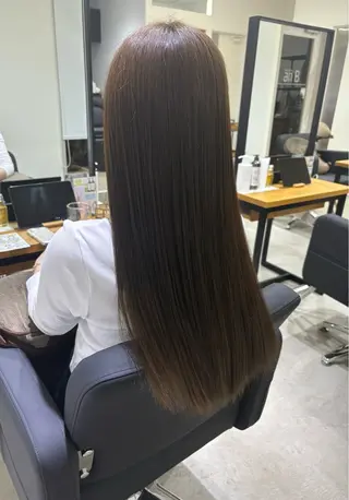 カラー anB アオイのヘアスタイル