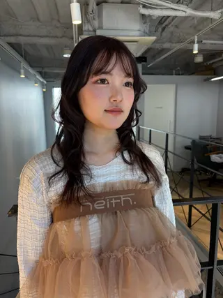 セミロング yuri/オリーブ/ 暖色カラー/レイヤーのヘアスタイル