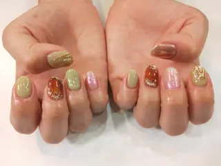 ネイル はばすみれ🎀ﾈｲﾙ 光ﾌｪｲｼｬﾙ ﾍｱのネイルデザイン