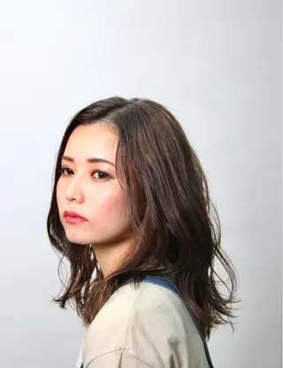 セミロング カラー 🩵小野 えりか🩷のヘアスタイル