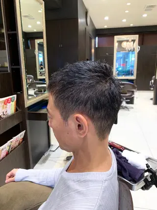 ショート メンズ 岡本 勇輝のヘアスタイル