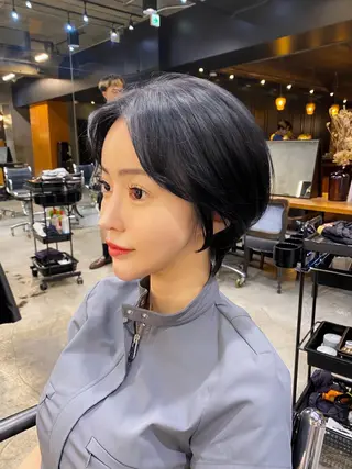 ショート カラー 透明感カラー🌿 グレージュ🐺陽介のヘアスタイル