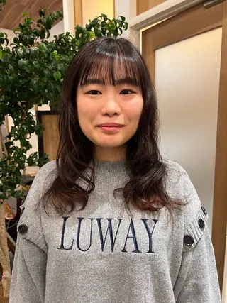 ミディアム 村中 逸紀のヘアスタイル