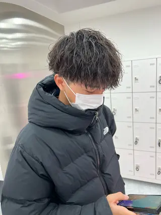 ミディアム パーマ メンズ メンズパーマ特化 TAIGAのヘアスタイル