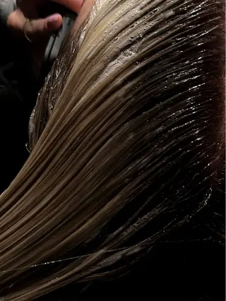 セミロング ヤノ ナオミのヘアスタイル