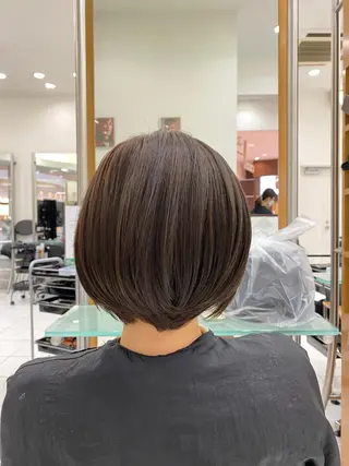 ショート カラー 美髪矯正/平塚/ 磯川楓のヘアスタイル