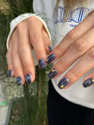 ネイル Shiori･:* 💫のネイルデザイン