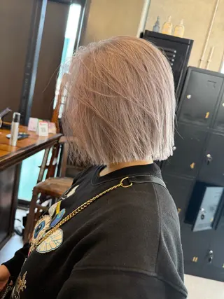 ショート andKおもろまち店 艶ダブルカラー✨のヘアスタイル