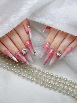 ネイル ENsalon AKIRAのネイルデザイン