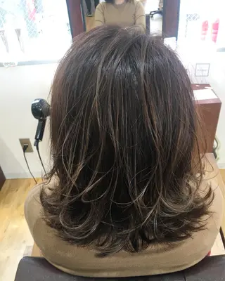 ミディアム カラー Kazu .Kのヘアスタイル