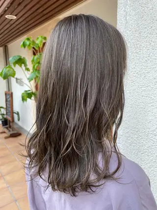 カラー putri 副店長 岸本　拓真のヘアスタイル