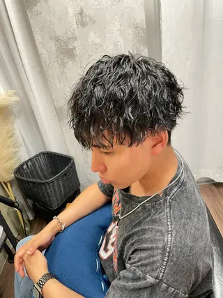 パーマ メンズ Lull1人美容室 バレイヤージュのヘアスタイル