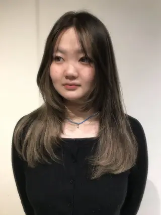 ロング 髙林 優衣のヘアスタイル