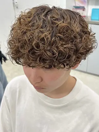 ミディアム パーマ メンズ 天神大名メンズパーマ メンズショートのヘアスタイル