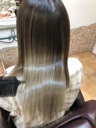 カラー WILLOW 京橋のヘアスタイル