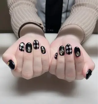 ネイル KARI ネイルサロンのネイルデザイン