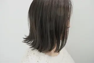 ミディアム カラー soins de MaLilyのヘアスタイル