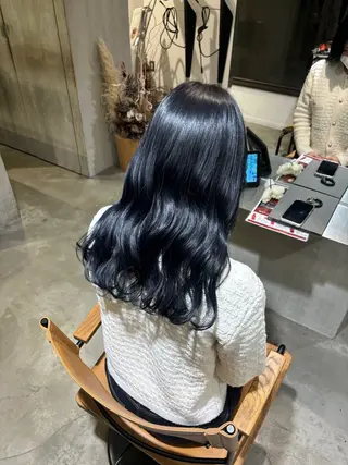 ロング カラー 小木曽 里華のヘアスタイル