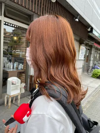 セミロング カラー ヘアアレンジ イワタ マハ/ minim hairのヘアスタイル